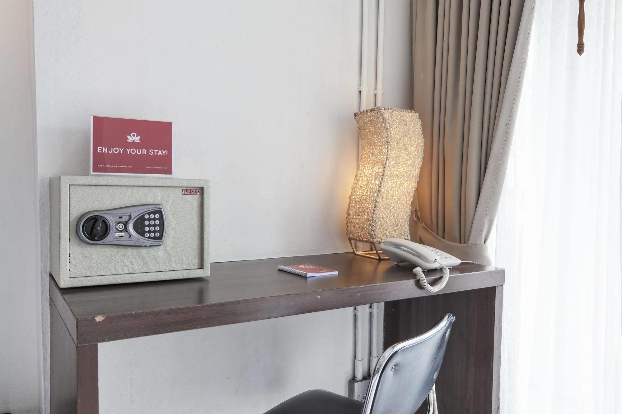 Zen Rooms Basic Nanai Phuket Patong Екстериор снимка
