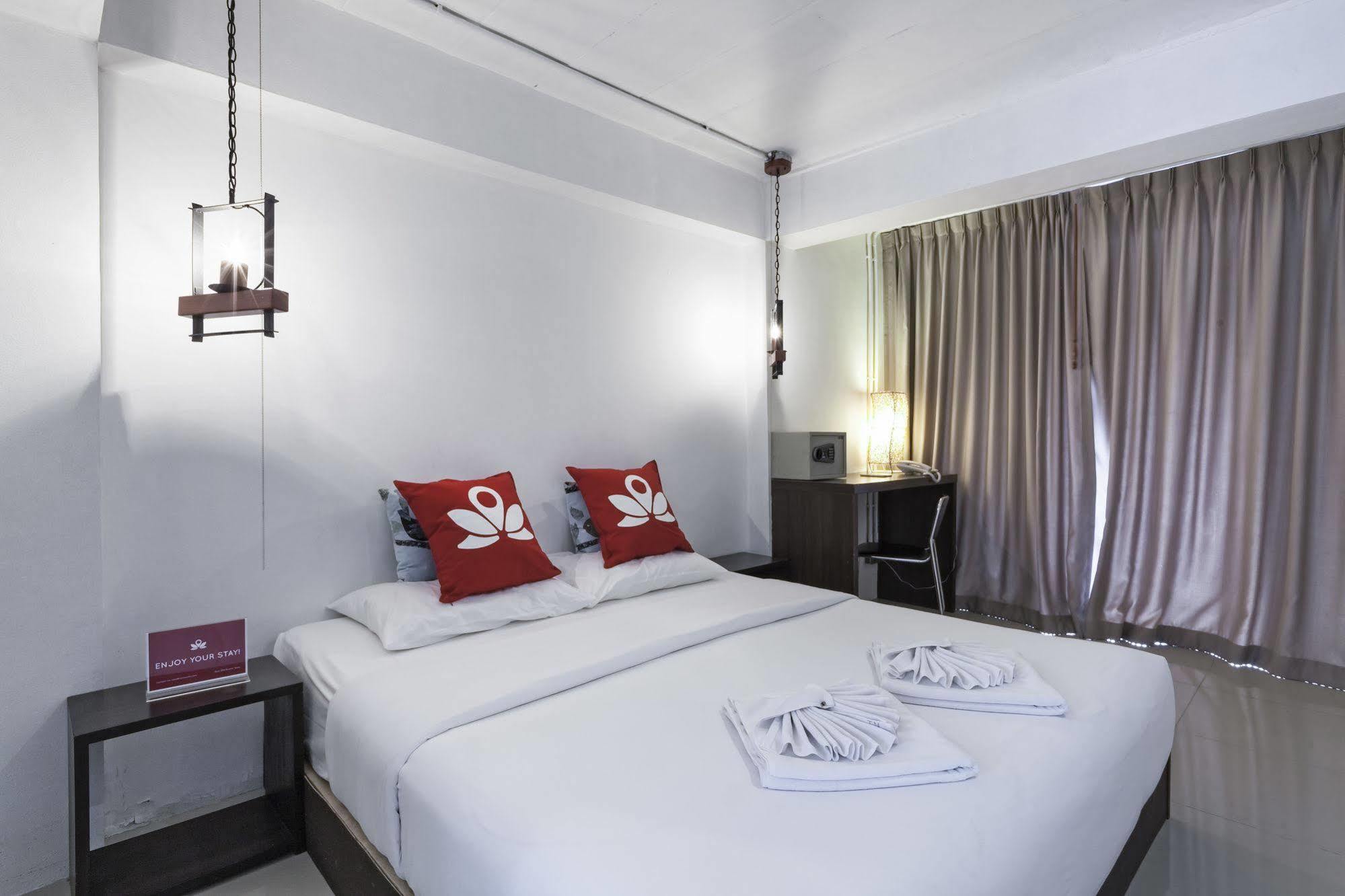 Zen Rooms Basic Nanai Phuket Patong Екстериор снимка